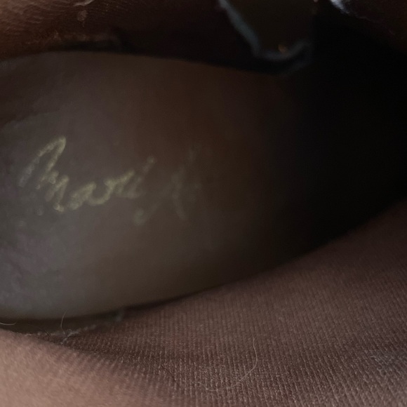 Mari A. Ankle bootie 8M chestnut 4 inch faux suede heels - Picture 7 of 8